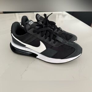 Men’s Nike Sneakers 11.5